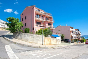 Apartment Luka